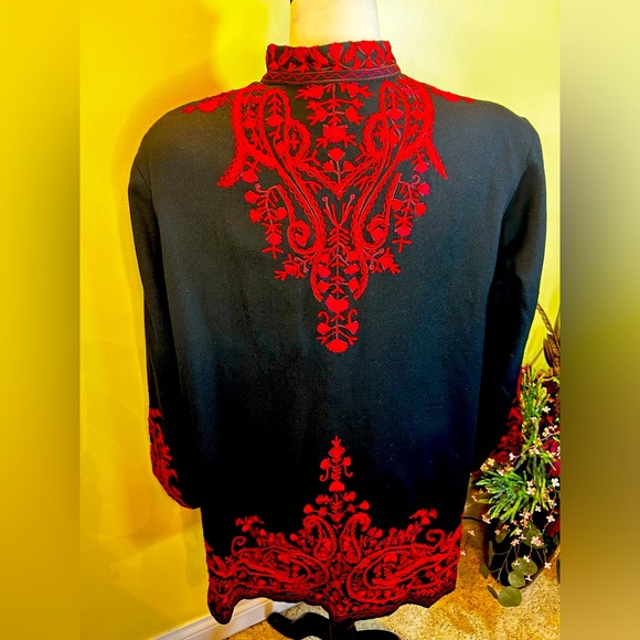 Black, red embroidered blazer oriental style button up. Wool. - Picture 3 of 8
